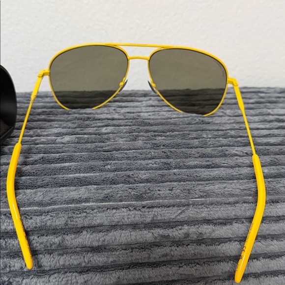 🛒YSL NEW Yellow Aviator Sunglasses - Picture 2 of 3